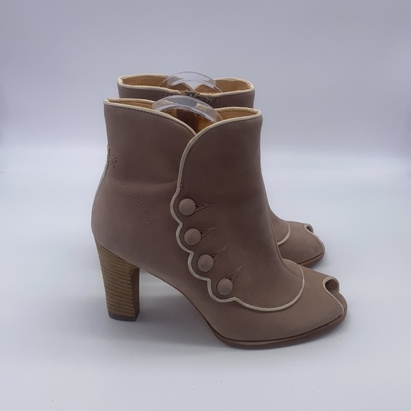 Timberland Boot Company - Marge Peep Toe Bootie Soft Leather Heel Size 6 - Picture 2 of 15